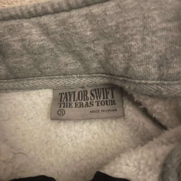 Taylor Swift Gray Graphic Sweater - Picture 2 of 3